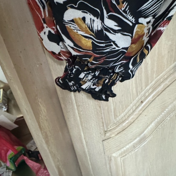 NEW Floral Print Women's Top - Black, Red, Yellow - Picture 16 of 16